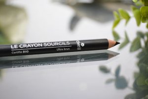 crayon à sourcil avril